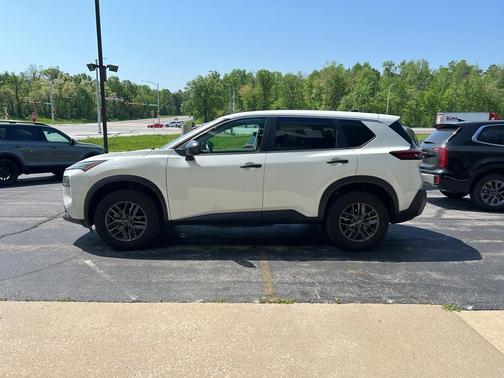 2022 Nissan Rogue S