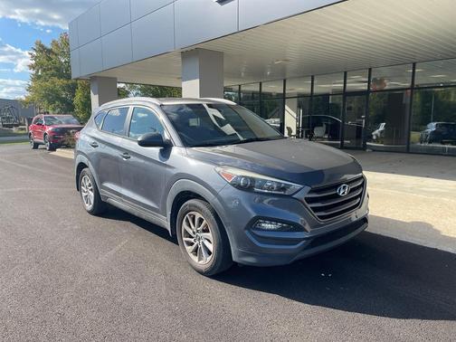 2016 Hyundai TUCSON SE