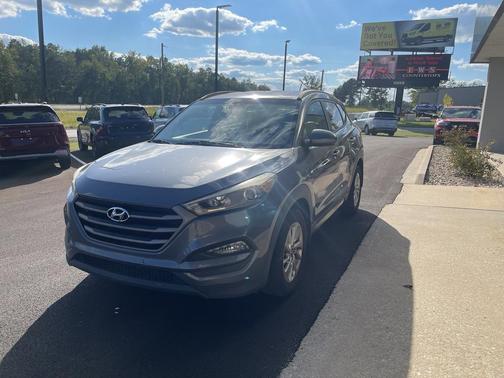 2016 Hyundai TUCSON SE