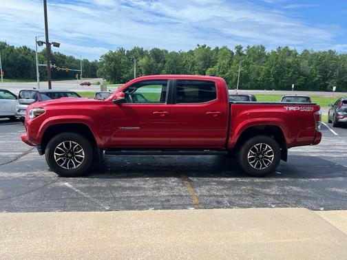 2020 Toyota Tacoma TRD Sport