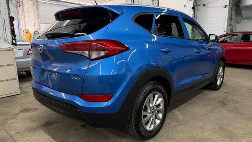 Caribbean Blue 2016 Hyundai TUCSON SE