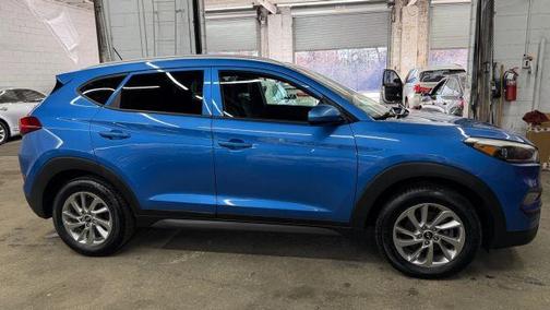 Caribbean Blue 2016 Hyundai TUCSON SE