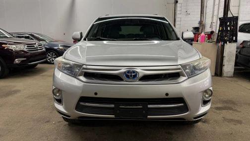 Silver 2011 Toyota Highlander Hybrid Limited