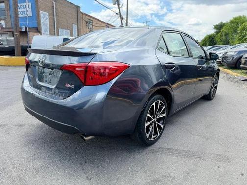 Gray 2018 Toyota Corolla SE