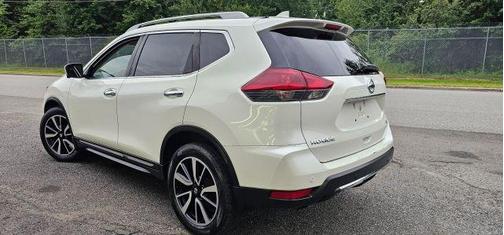 White 2019 Nissan Rogue SL