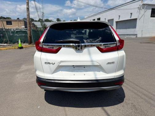 White 2017 Honda CR-V EX