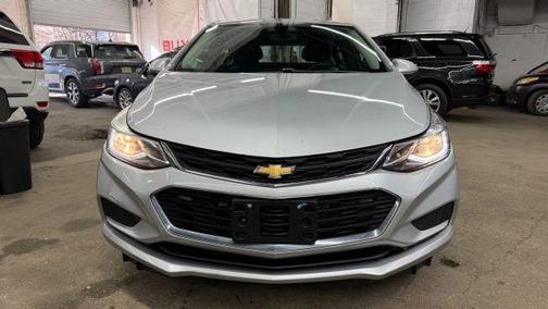Silver 2017 Chevrolet Cruze LT