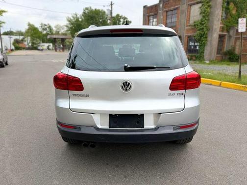 Silver 2014 Volkswagen Tiguan Auto SE