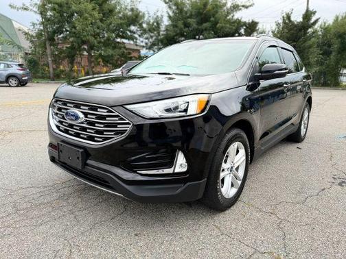 Black 2020 Ford Edge SEL