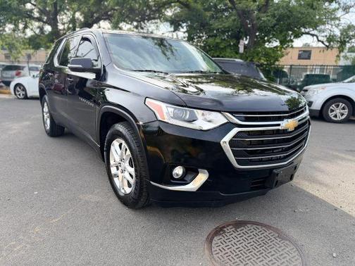 Black 2020 Chevrolet Traverse LT Leather