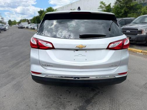 Silver 2021 Chevrolet Equinox 1LT