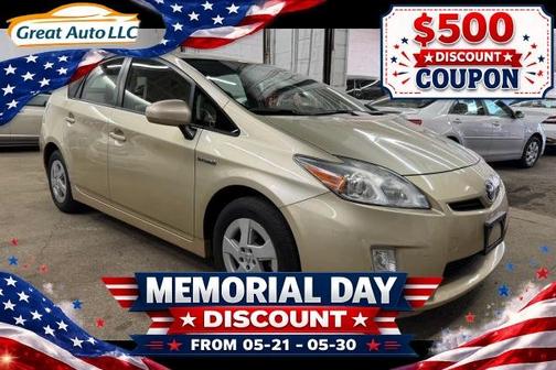 Beige 2010 Toyota Prius II