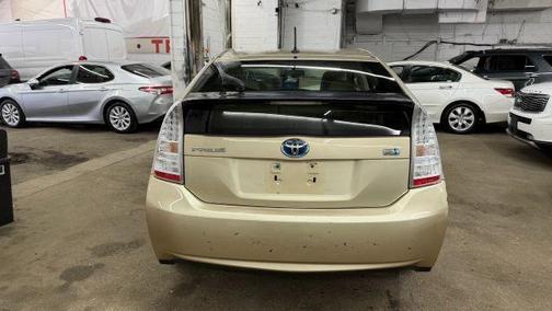 Beige 2010 Toyota Prius II