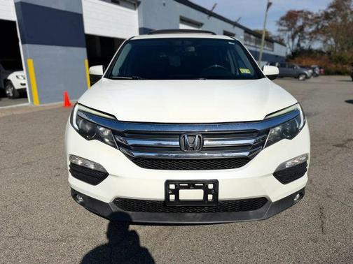 White 2017 Honda Pilot EX-L