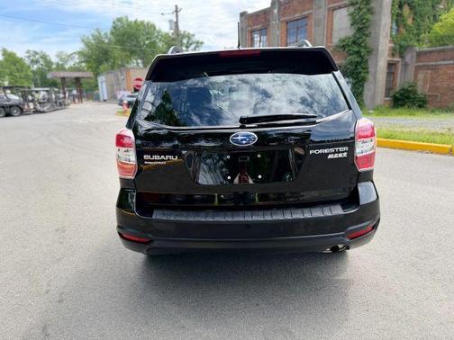 Crystal Black Silica 2015 Subaru Forester 2.5i Limited