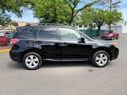 Crystal Black Silica 2015 Subaru Forester 2.5i Limited