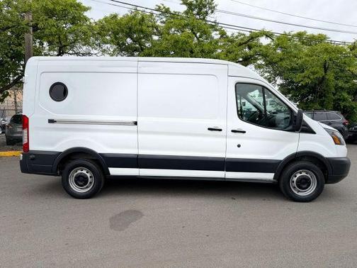 2017 Ford Transit-250 148 WB Medium Roof Cargo