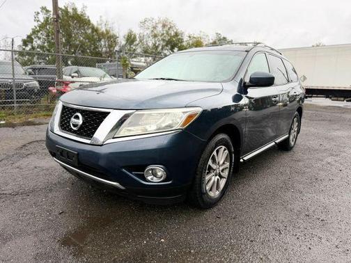 Arctic 2015 Nissan Pathfinder SV