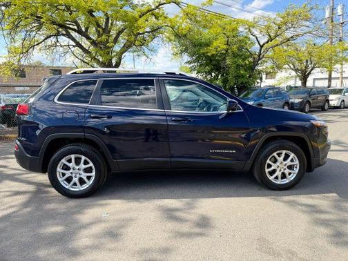 Blue 2015 Jeep Cherokee Latitude