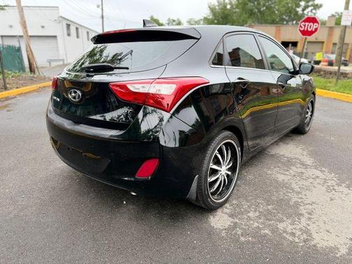 Black Noir Pearl 2016 Hyundai Elantra GT Base