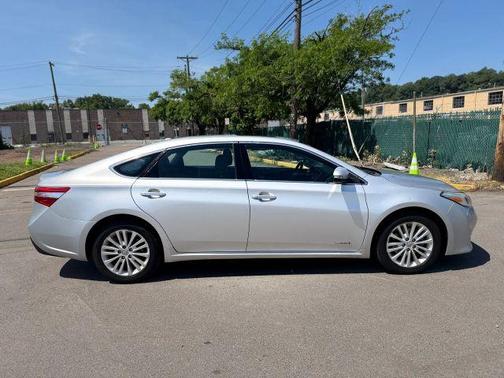2013 Toyota Avalon Hybrid XLE Touring