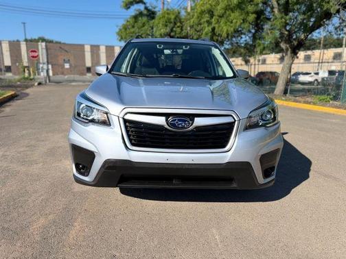 Ice Silver Metallic 2020 Subaru Forester Premium