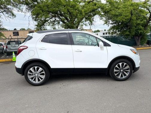 White 2020 Buick Encore Essence