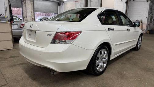 White 2009 Honda Accord EX-L