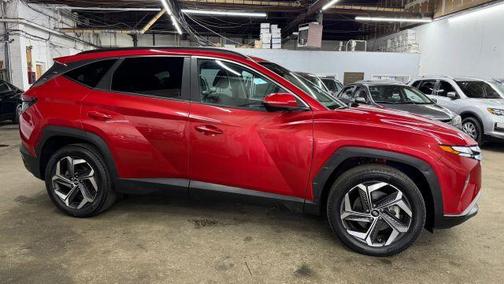 Red 2022 Hyundai TUCSON SEL