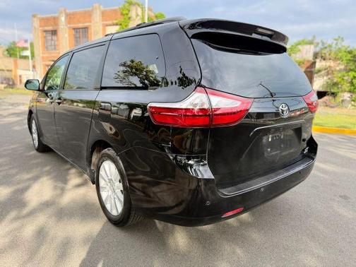 Black 2017 Toyota Sienna XLE