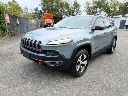 Gray 2015 Jeep Cherokee Trailhawk