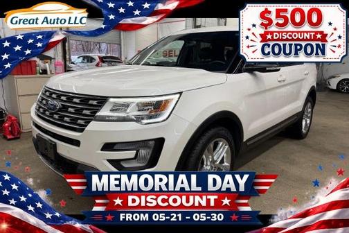 White 2017 Ford Explorer XLT