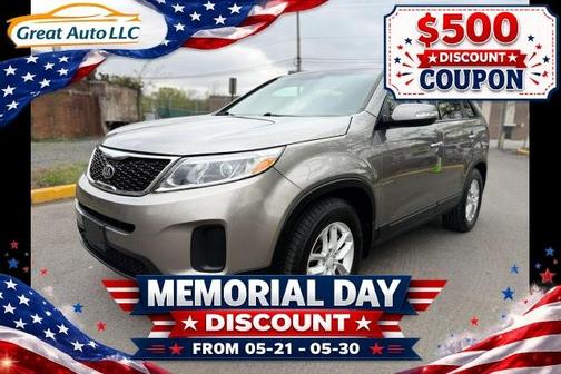 Gray 2015 Kia Sorento LX