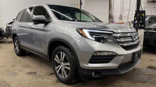 Silver 2018 Honda Pilot EX-L