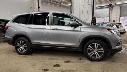 Silver 2018 Honda Pilot EX-L