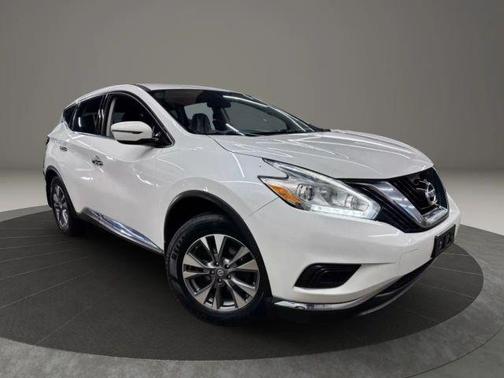 White 2017 Nissan Murano S