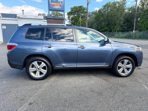 Blue 2013 Toyota Highlander Limited