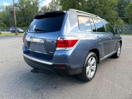 Blue 2013 Toyota Highlander Limited