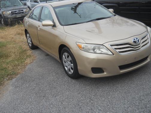 2010 Toyota Camry LE