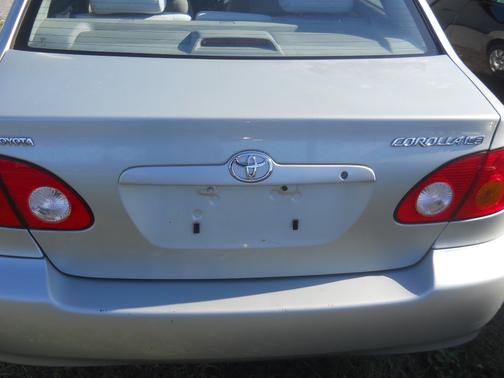 2003 Toyota Corolla LE