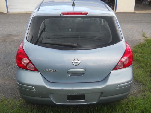 2010 Nissan Versa 1.8 S