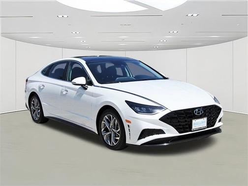 2022 Hyundai SONATA SEL