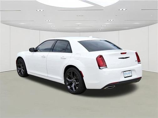 2022 Chrysler 300 Touring
