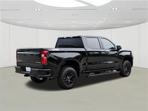 2022 Chevrolet Silverado 1500 Custom Trail Boss