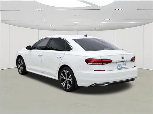 2022 Volkswagen Passat 2.0T SE