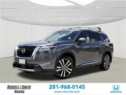 2024 Nissan Pathfinder Platinum