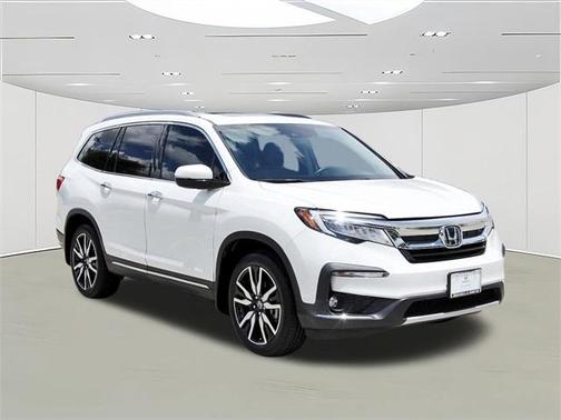 2022 Honda Pilot Touring 7-Passenger