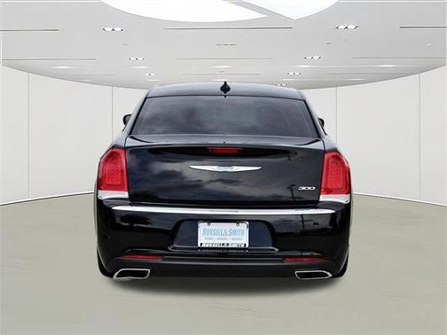2022 Chrysler 300 Touring