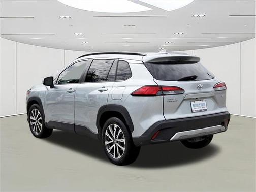 2022 Toyota Corolla Cross XLE