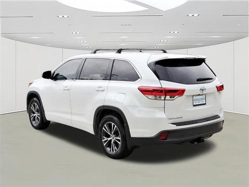 2018 Toyota Highlander LE